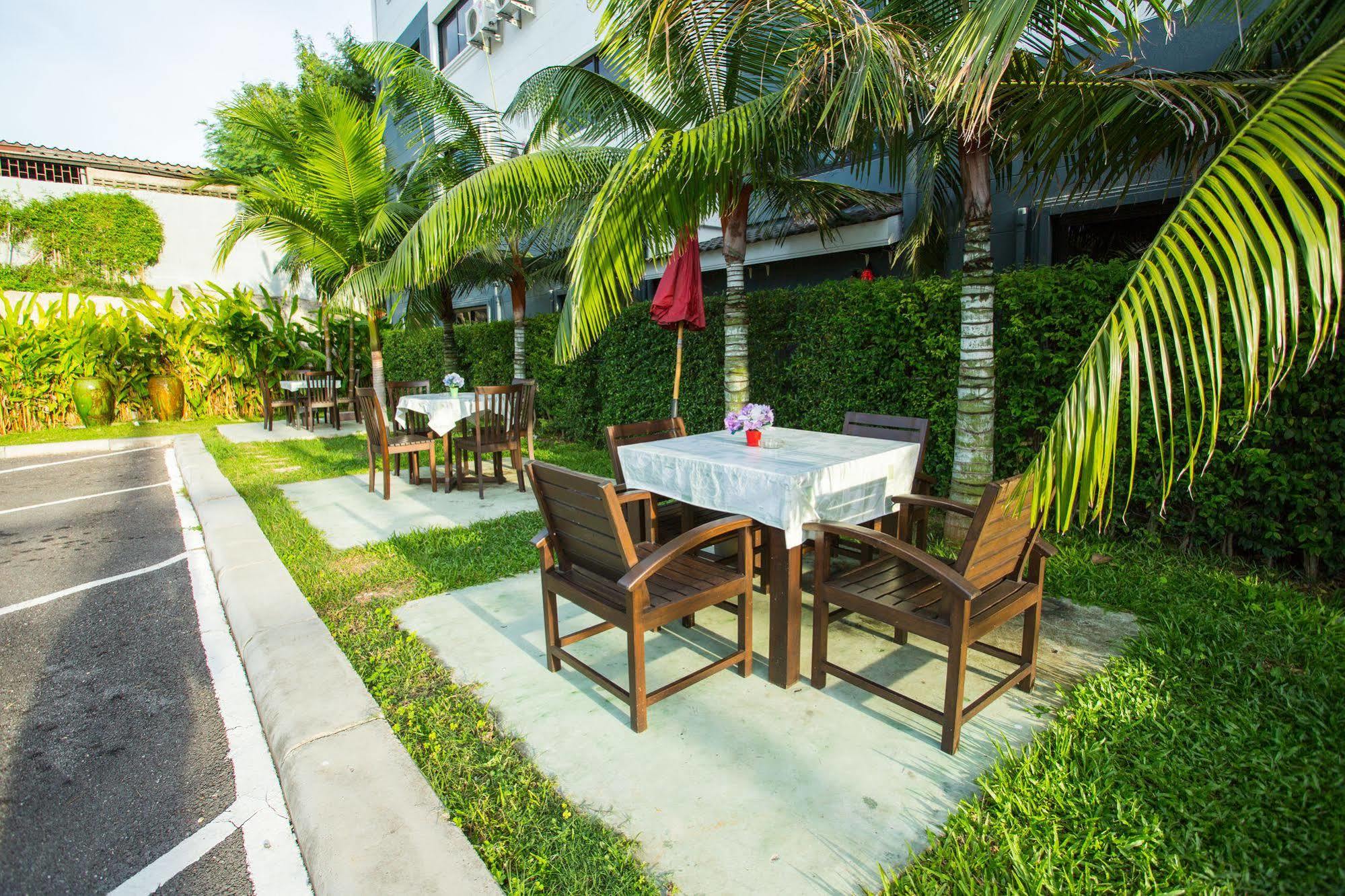 Airbest Gemtree Lampang Hotel Buitenkant foto